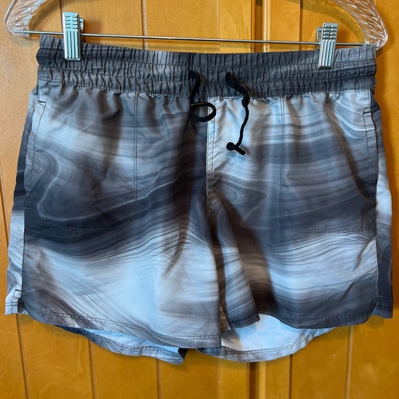The North Face Pants - The North Face Athletic Shorts Black and Gray Quick-Dry
